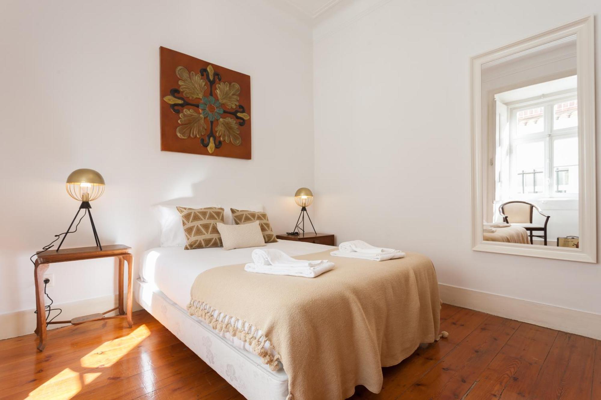 Tejo Vintage Three-Bedroom Apartment - By Lu Holidays リスボン エクステリア 写真